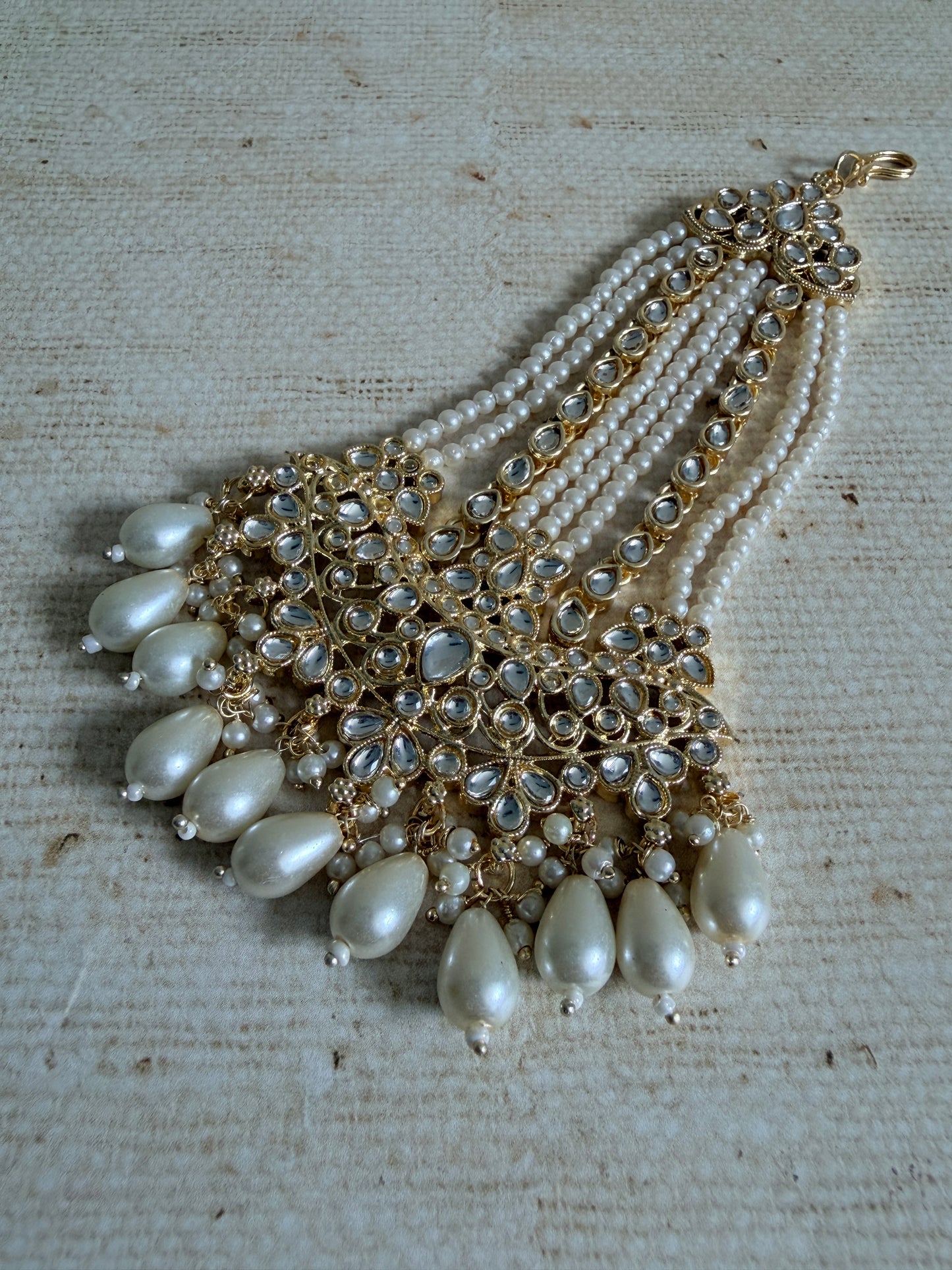 Gold Plated Pearl Passa/Jhumar (ST1186)