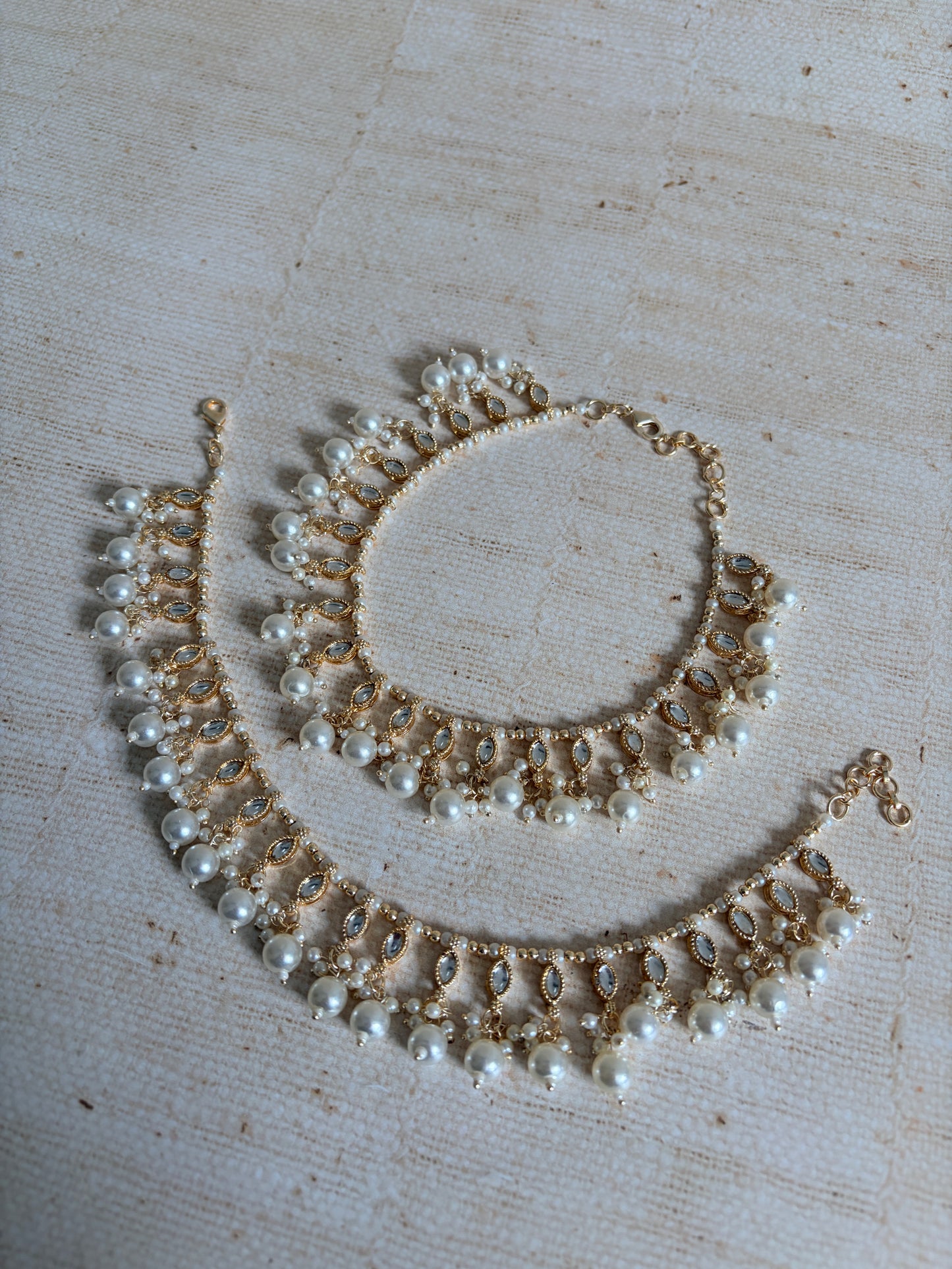 Gold Plated Pearl Adjustable Anklets/Payal (ST1187)