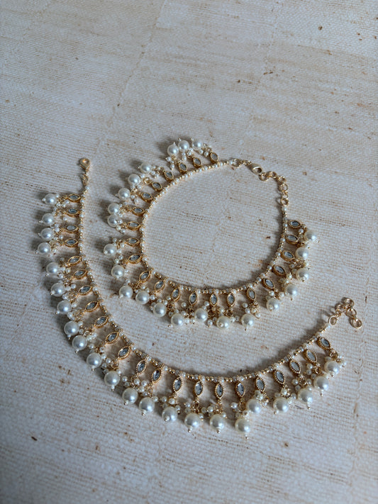 Gold Plated Pearl Adjustable Anklets/Payal (ST1187)