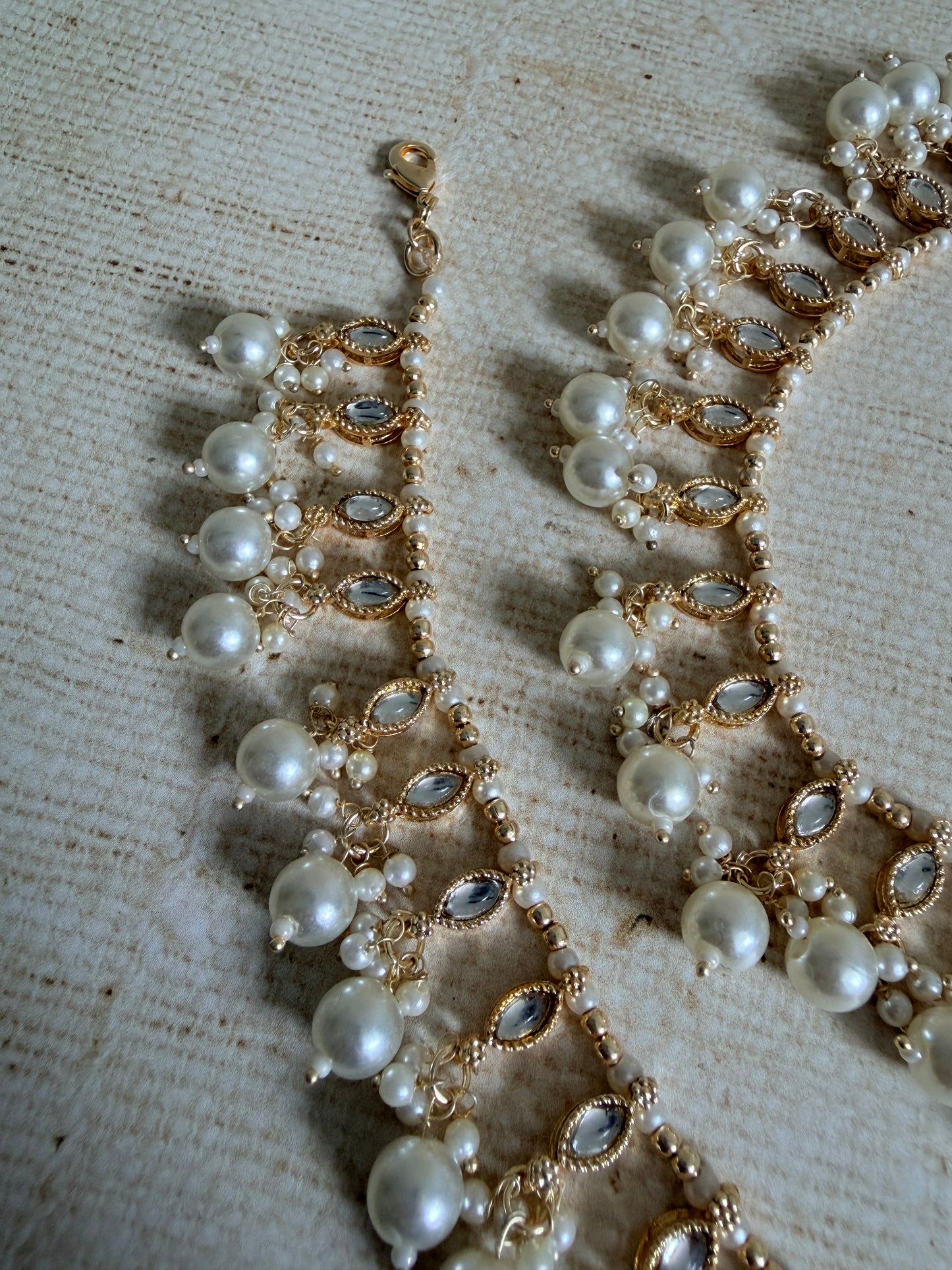 Gold Plated Pearl Adjustable Anklets/Payal (ST1187)