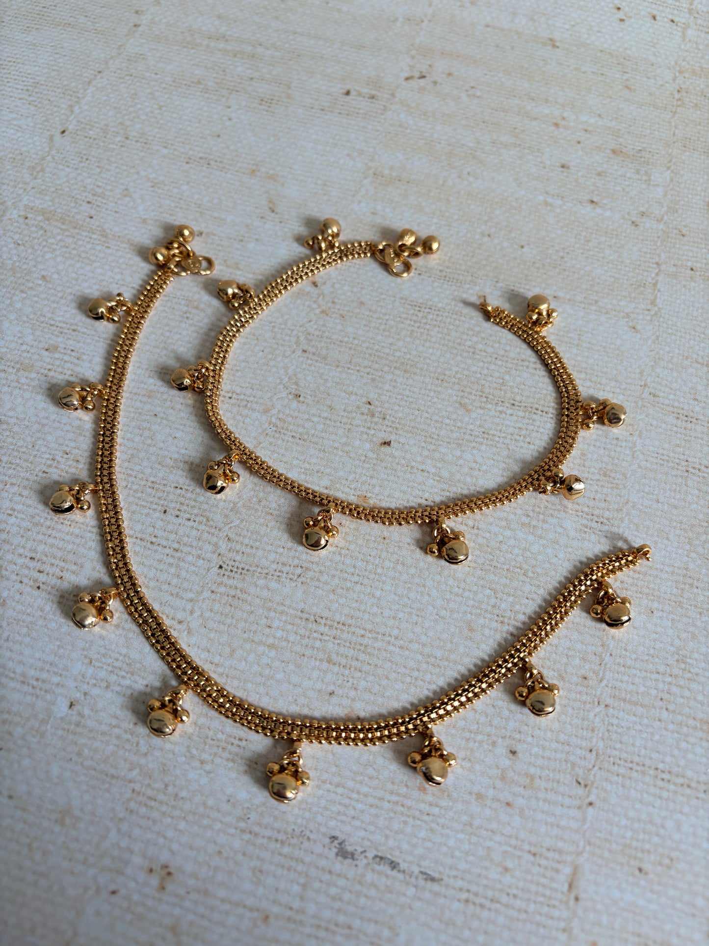Gold Adjustable Ghungaroo Anklets/Payal (ST1198)