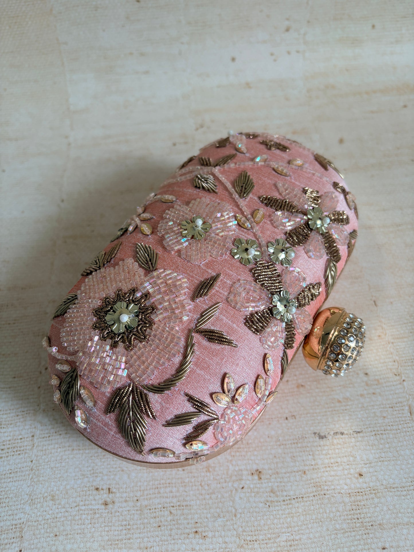 Isla Oval Pink Clutch (ST1204)