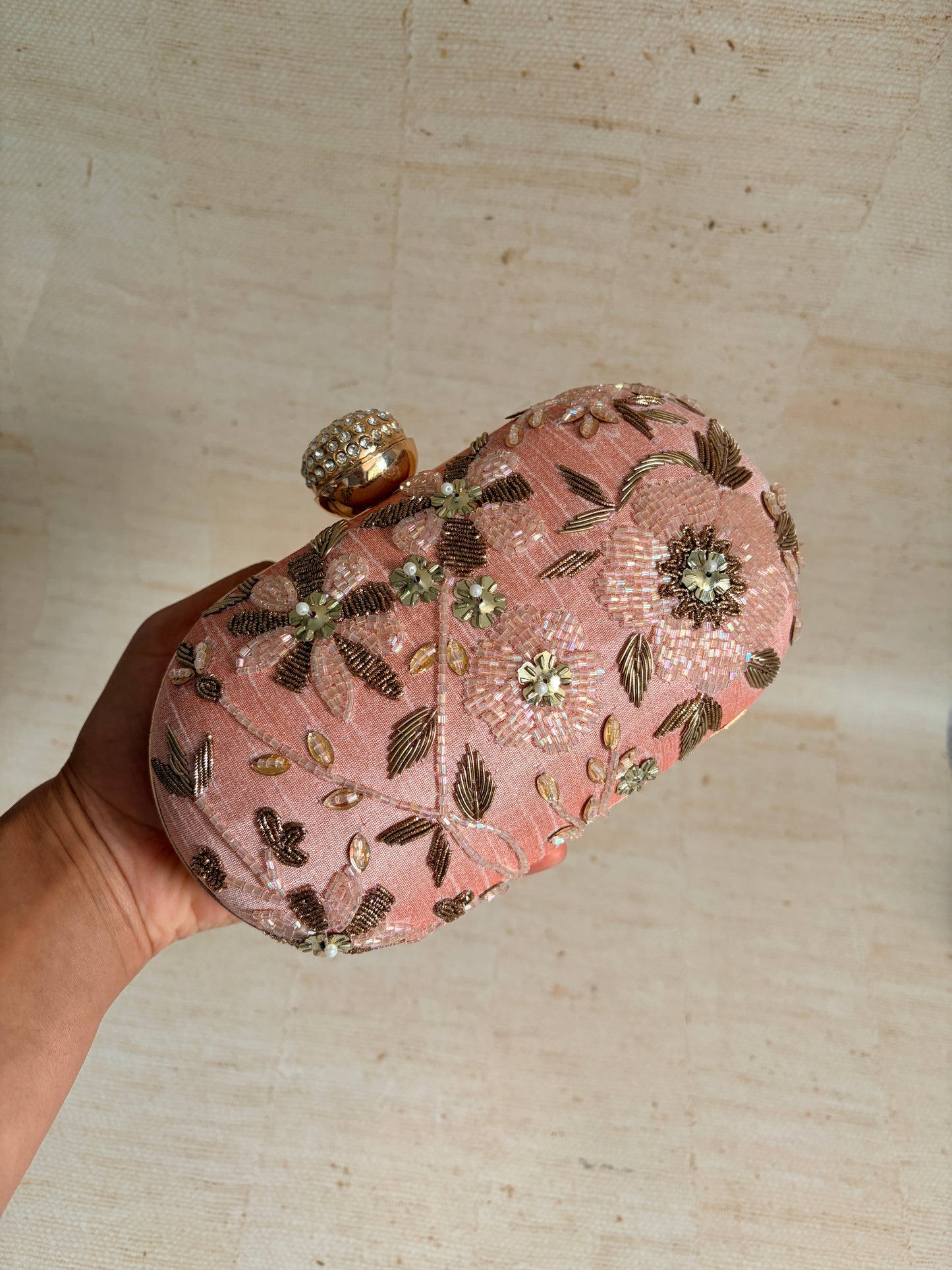Isla Oval Pink Clutch (ST1204)
