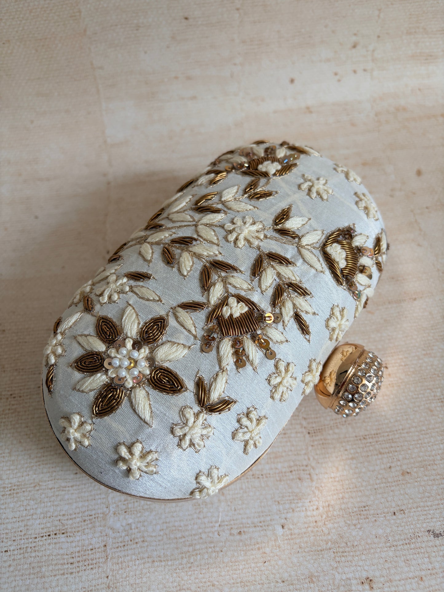 Margot Oval Off White Clutch (ST1206)