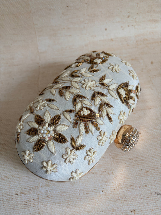Margot Oval Off White Clutch (ST1206)