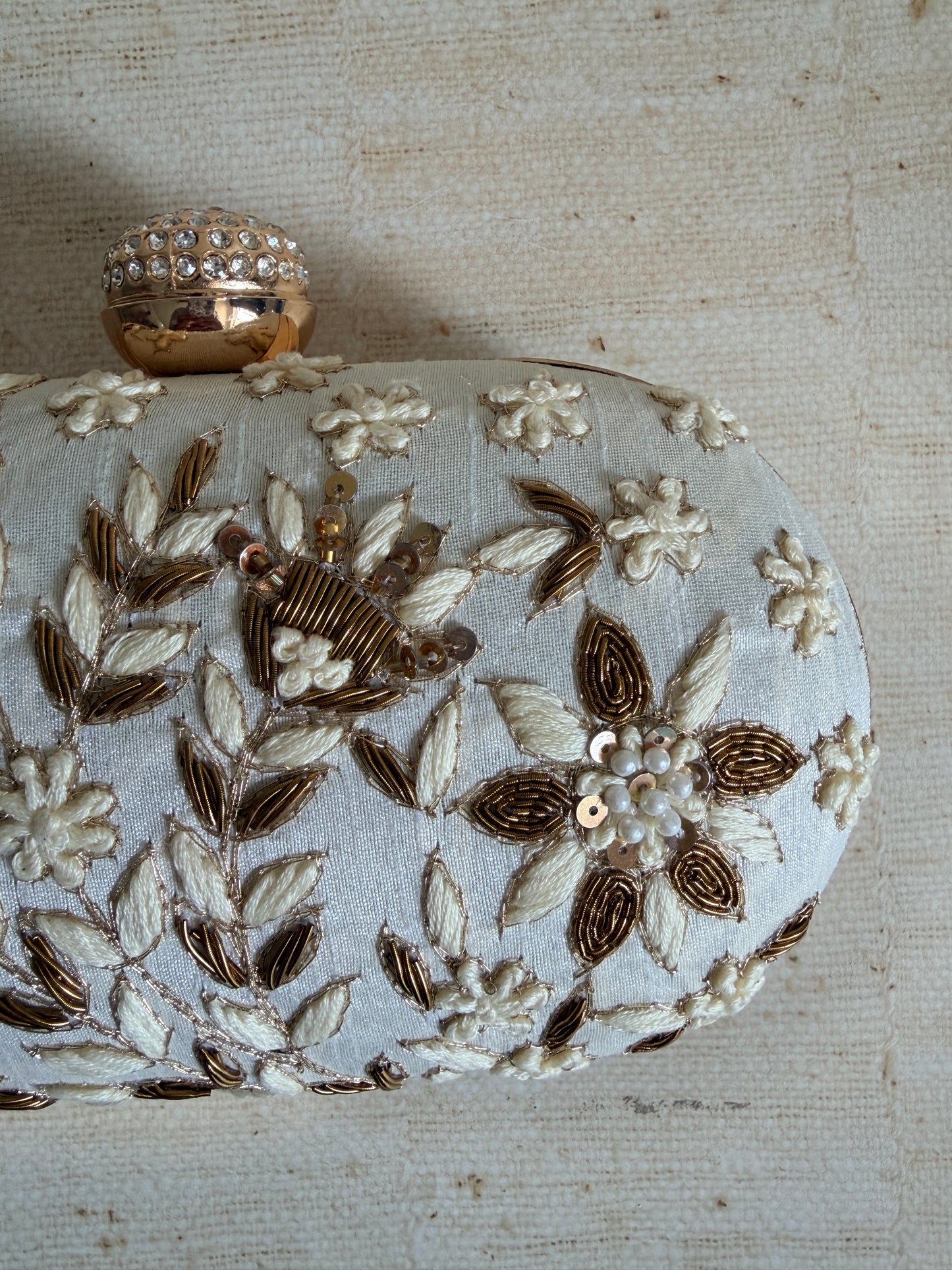 Margot Oval Off White Clutch (ST1206)