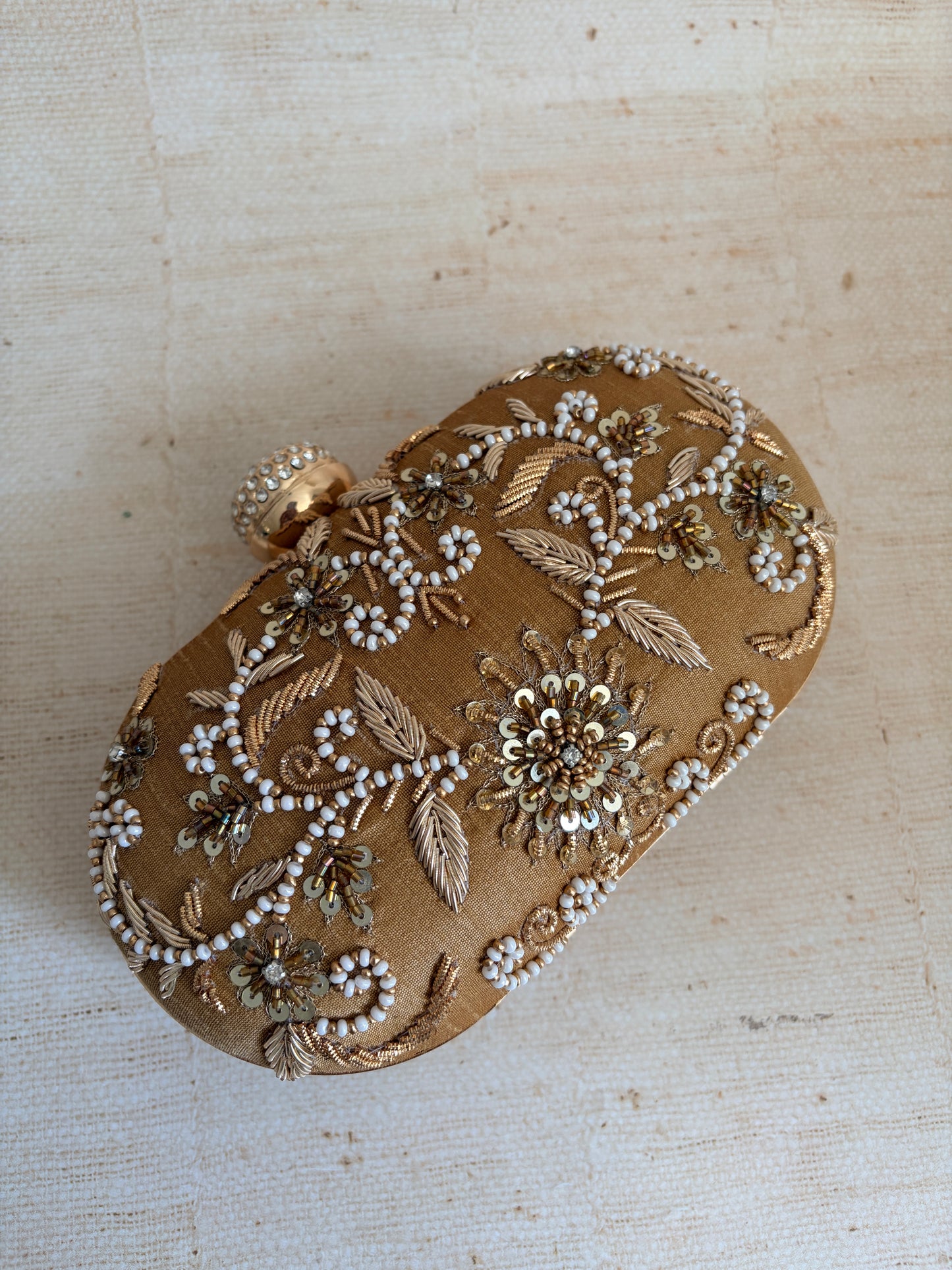 Tori Oval Gold Clutch (ST1165)