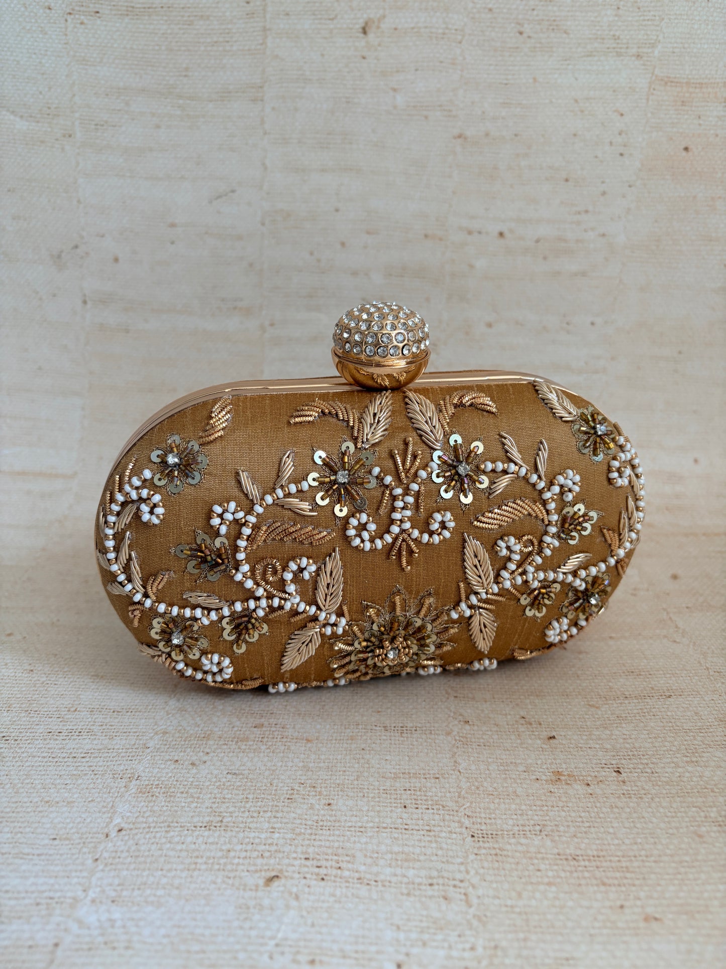 Tori Oval Gold Clutch (ST1165)