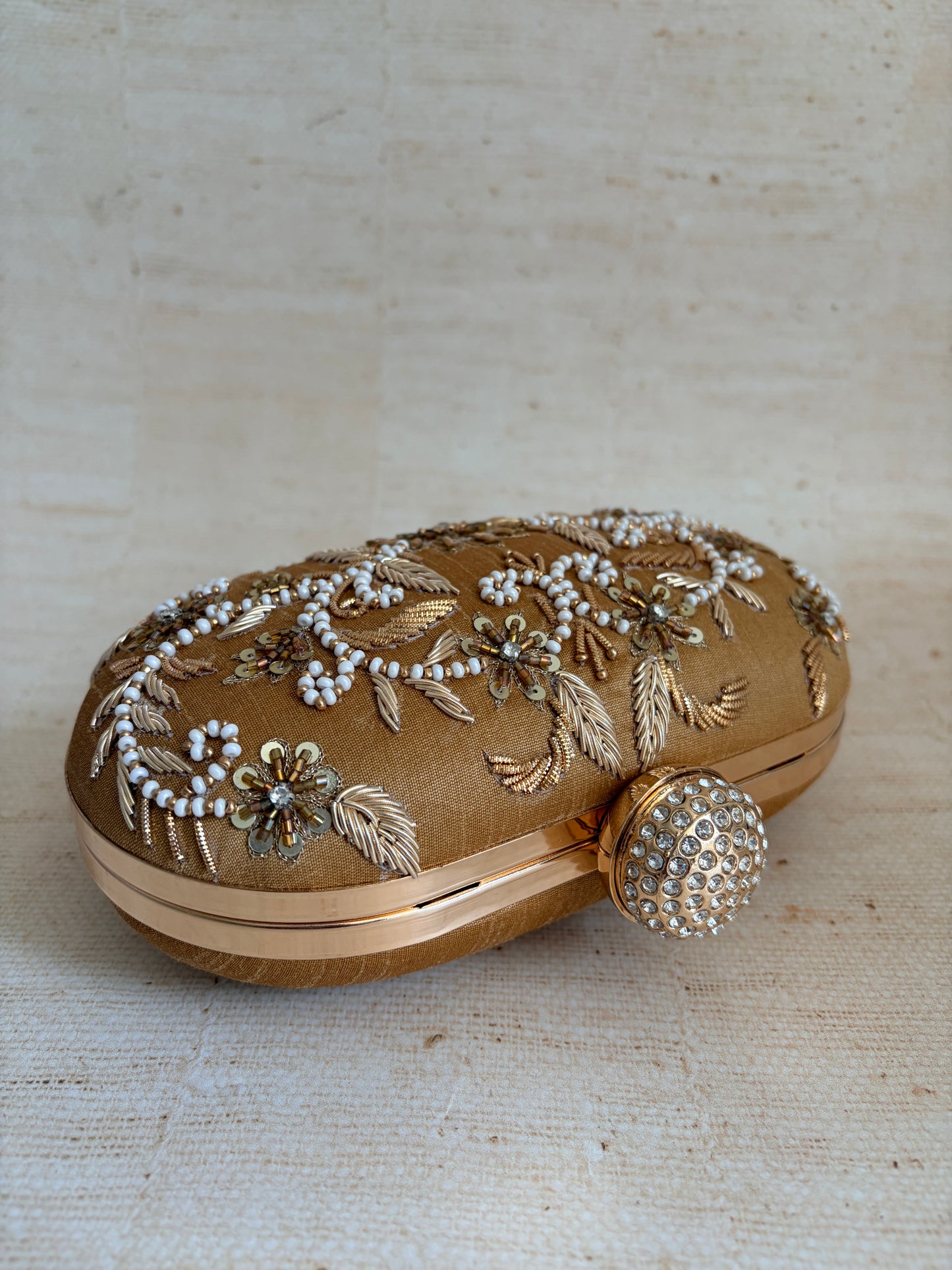 Tori Oval Gold Clutch (ST1165)