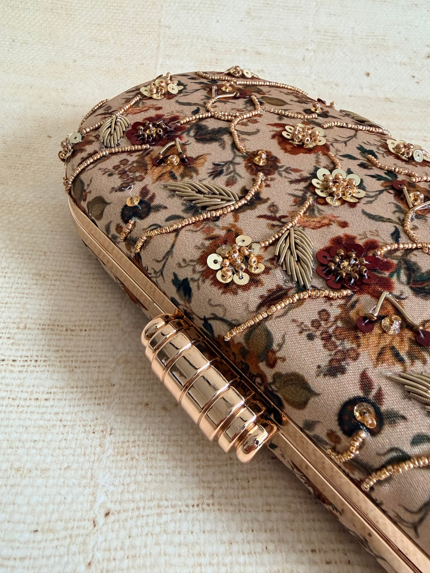 Liv Floral Oval Clutch (ST1232)