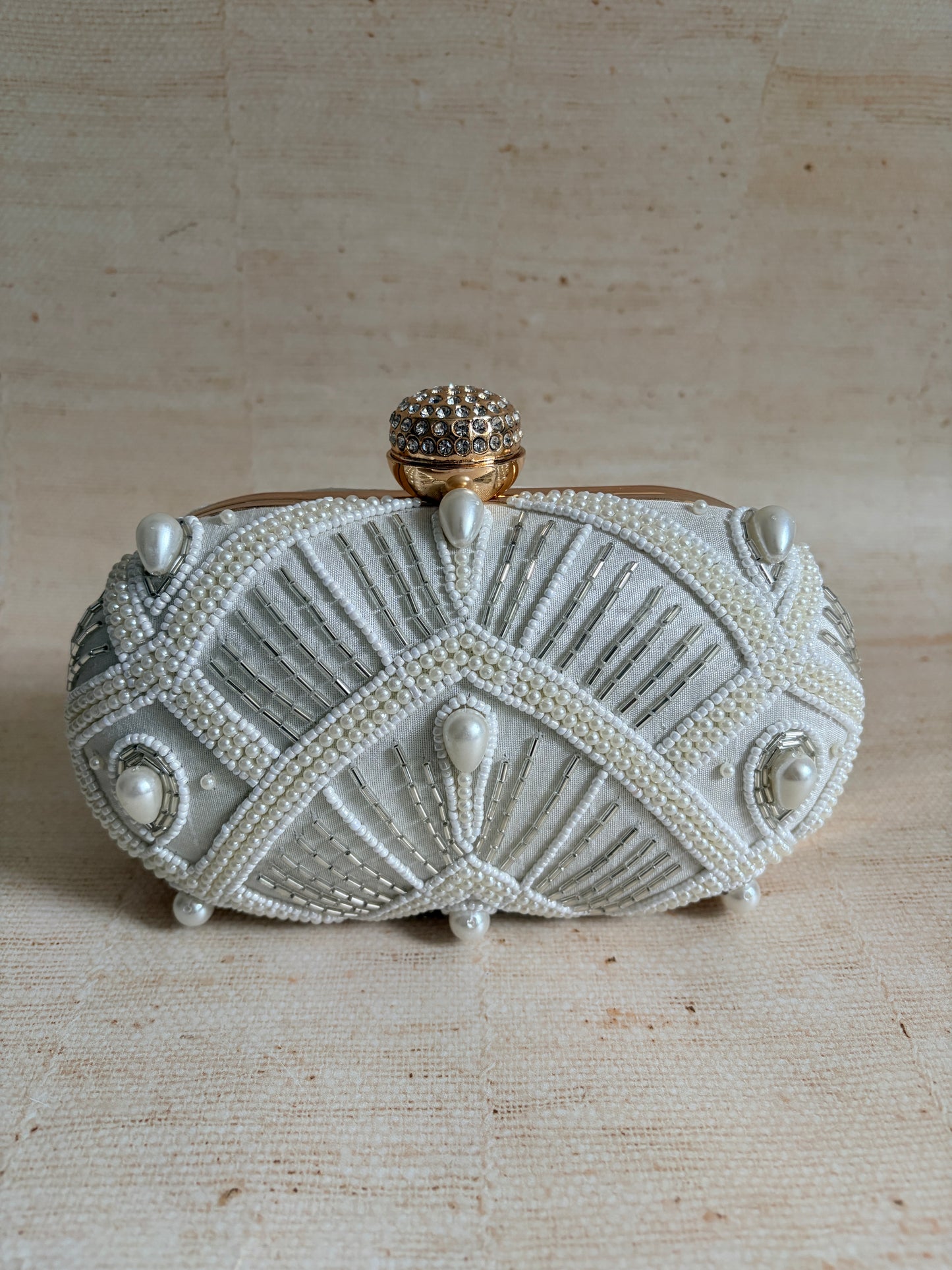 Gatsby Oval Pearl Clutch (ST1221)