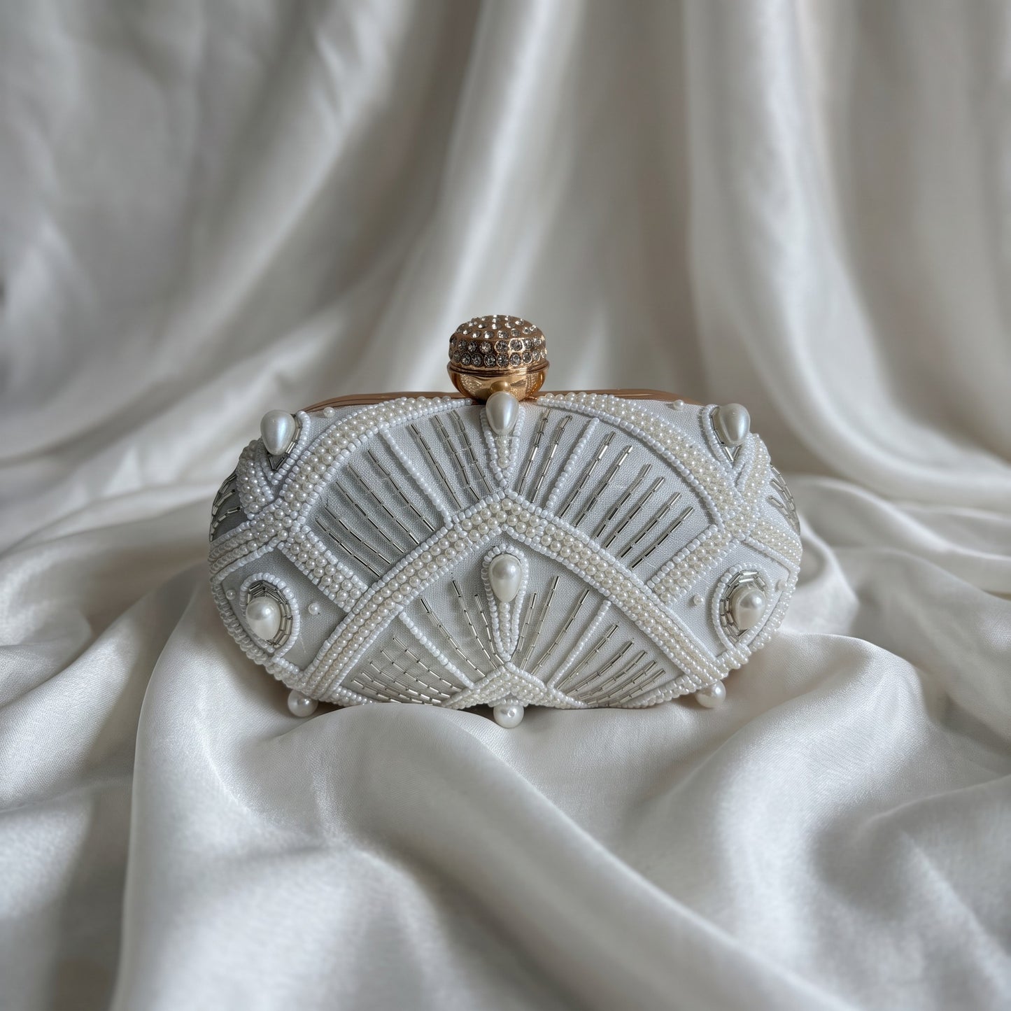 Gatsby Oval Pearl Clutch (ST1221)