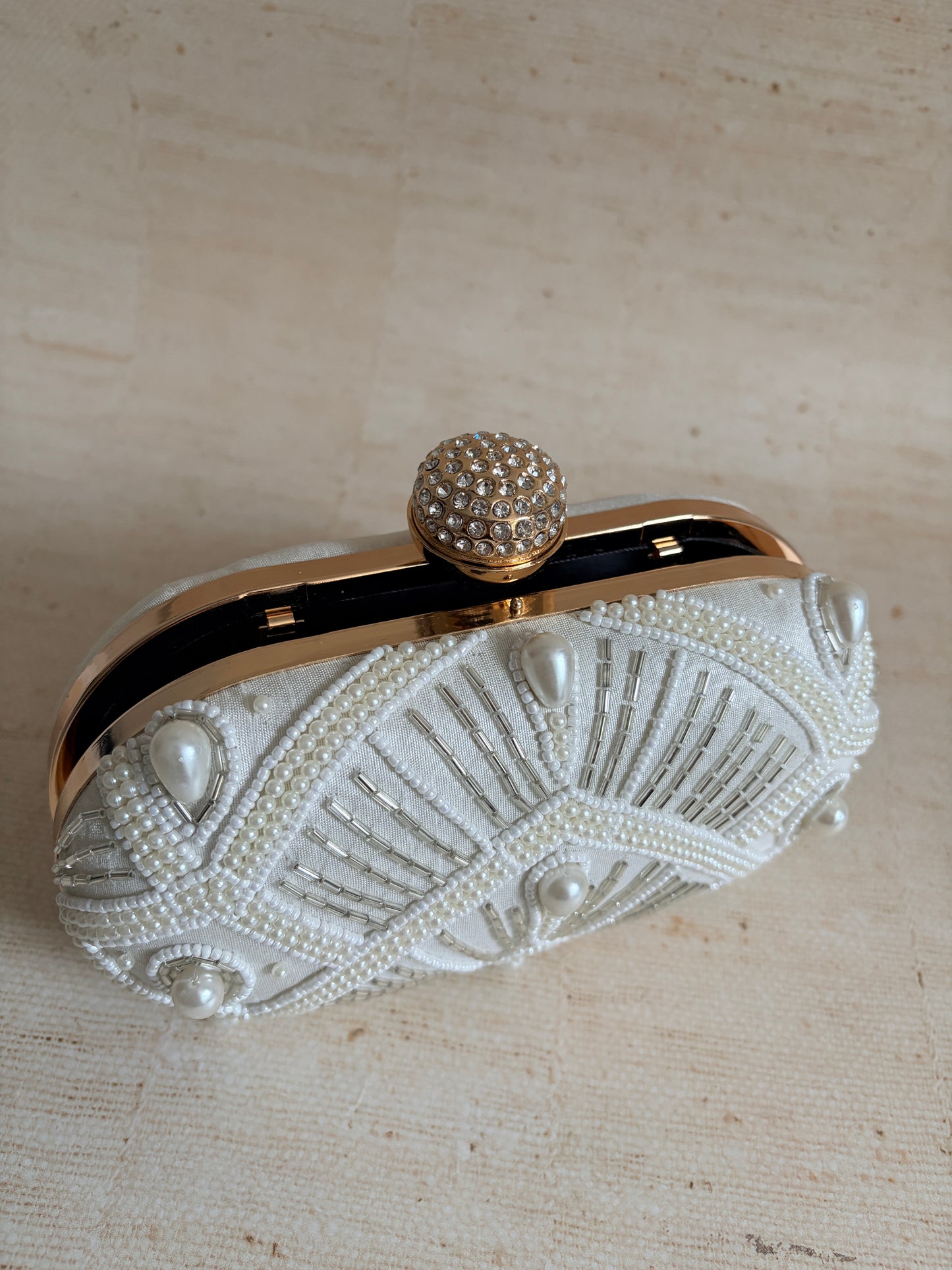 Gatsby Oval Pearl Clutch (ST1221)