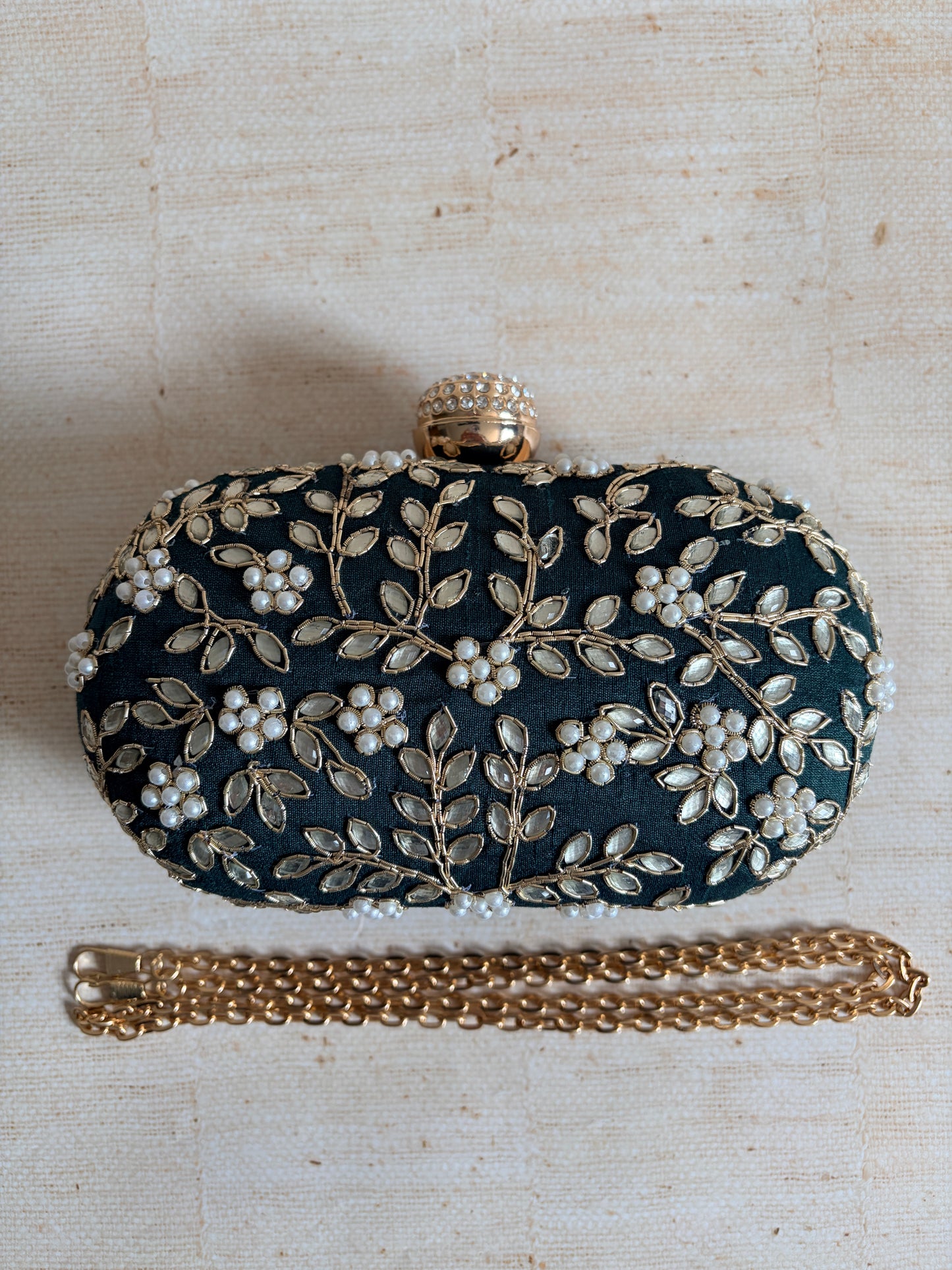 Lucia Oval Emerald Green Clutch (ST1228)