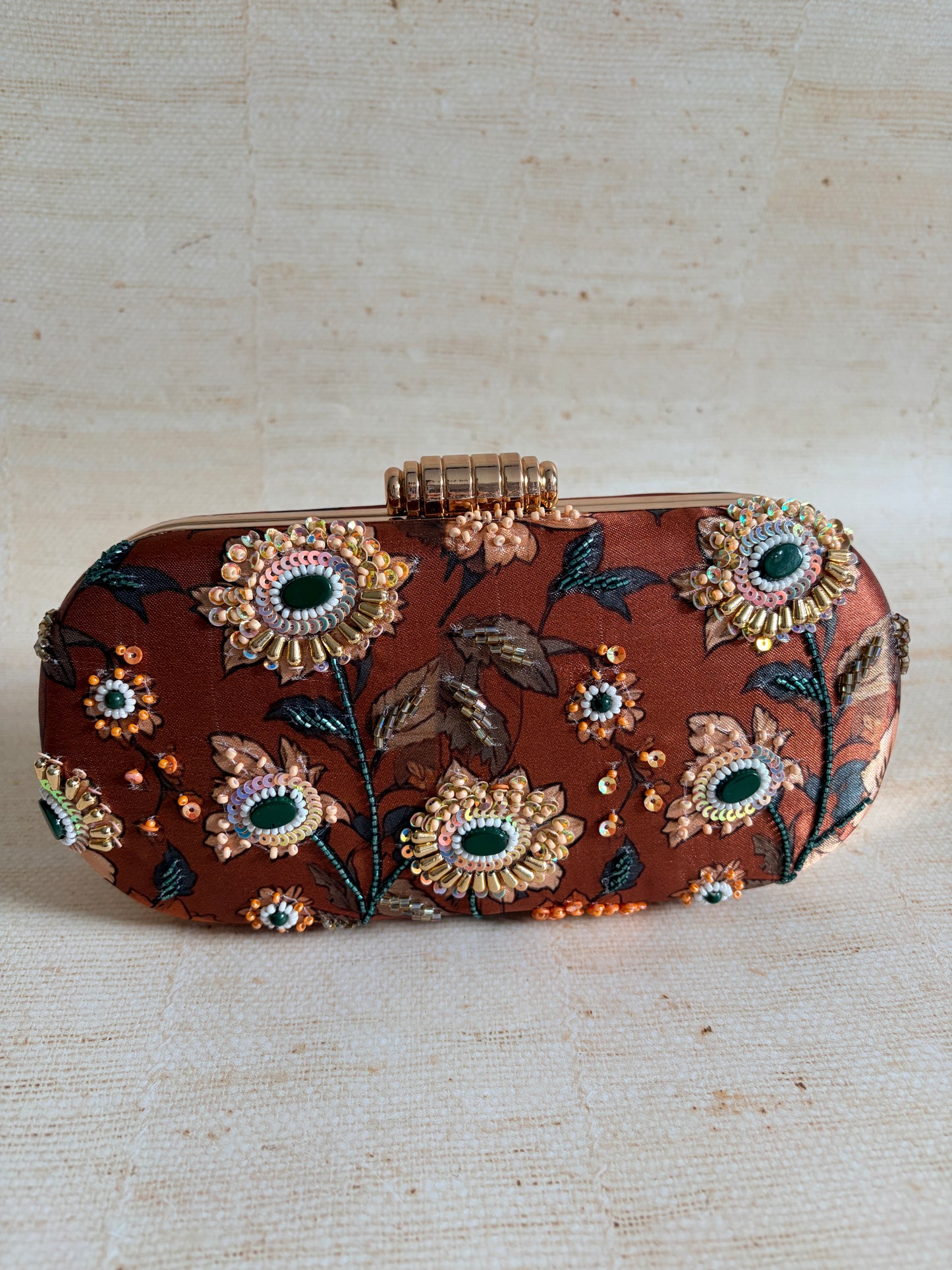 Daisy Floral Oval Clutch (ST1227)