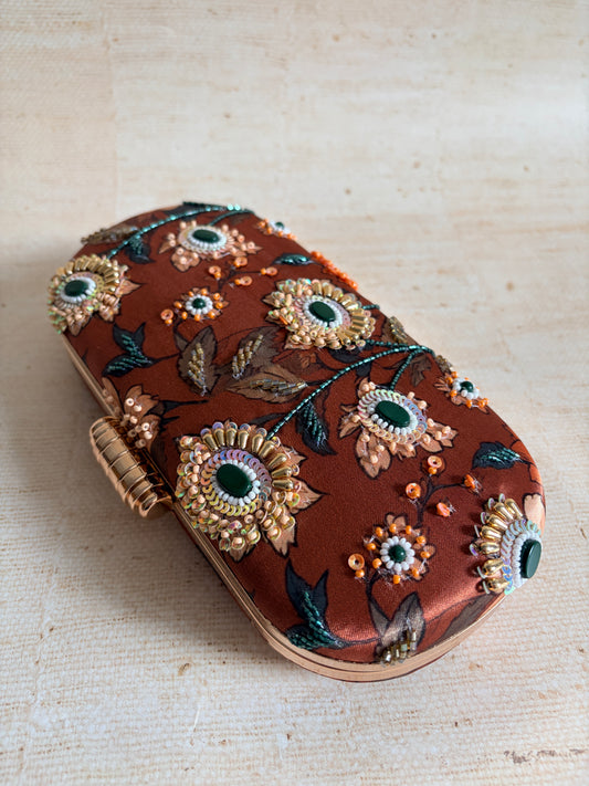 Daisy Floral Oval Clutch (ST1227)