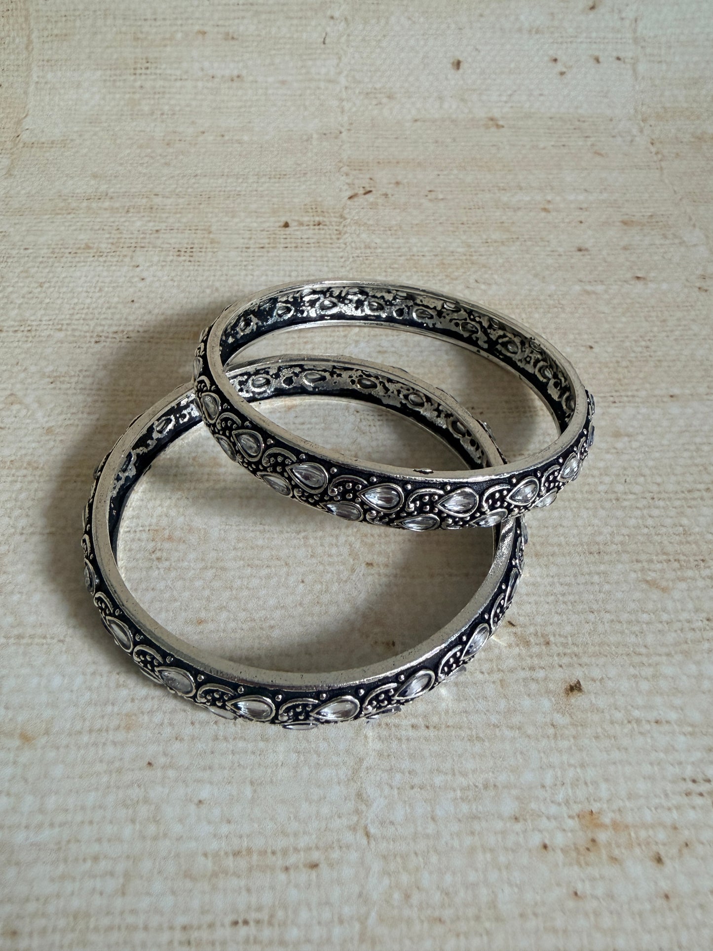 Pair Of Oxidised Silver Indian Bangles 2.8 (ST1245)