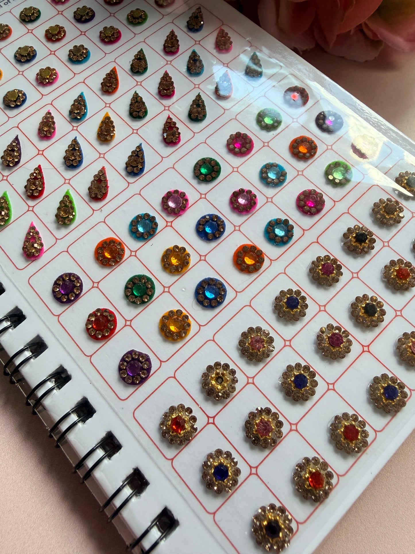 Fancy Assorted Designs 576 Bindi Booklet (ST1247)