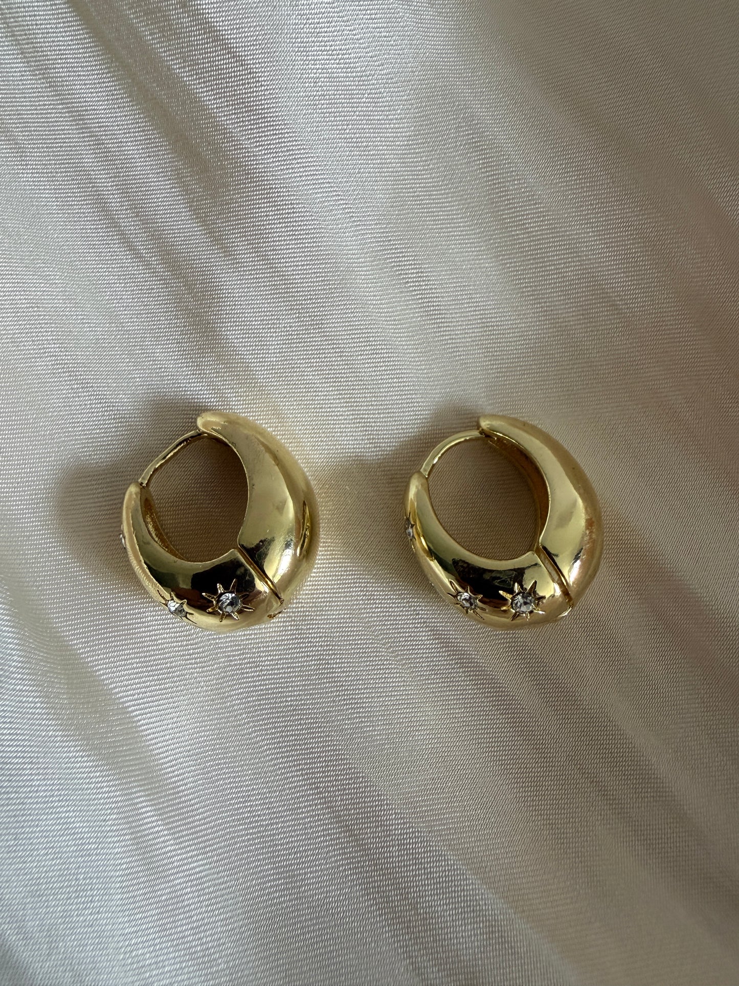18K Gold Plated Chunky Star Huggie Hoop Earrings (ST1251)
