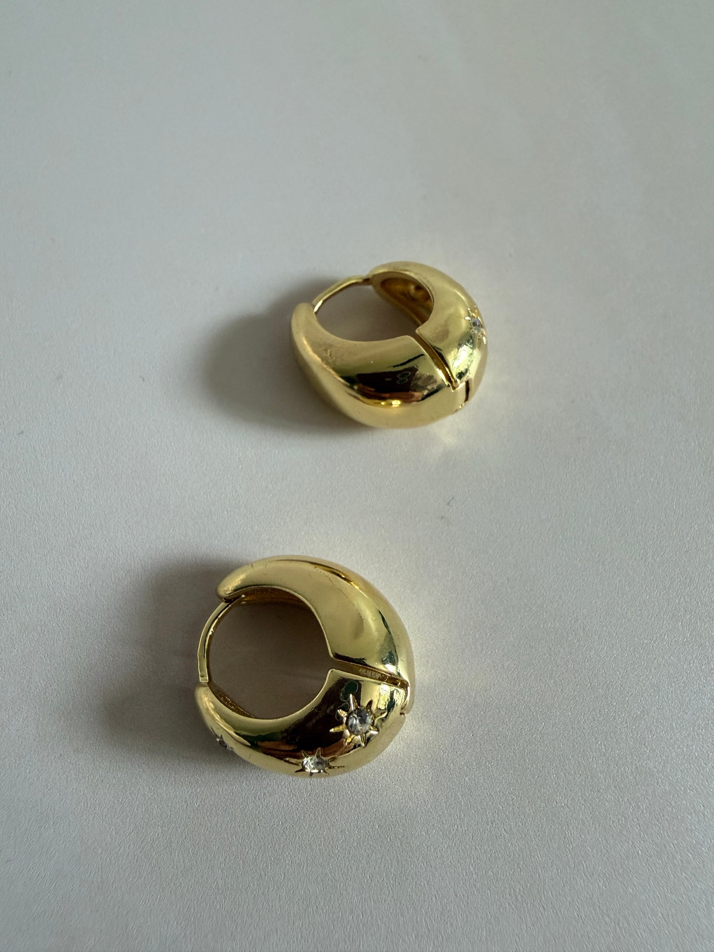18K Gold Plated Chunky Star Huggie Hoop Earrings (ST1251)