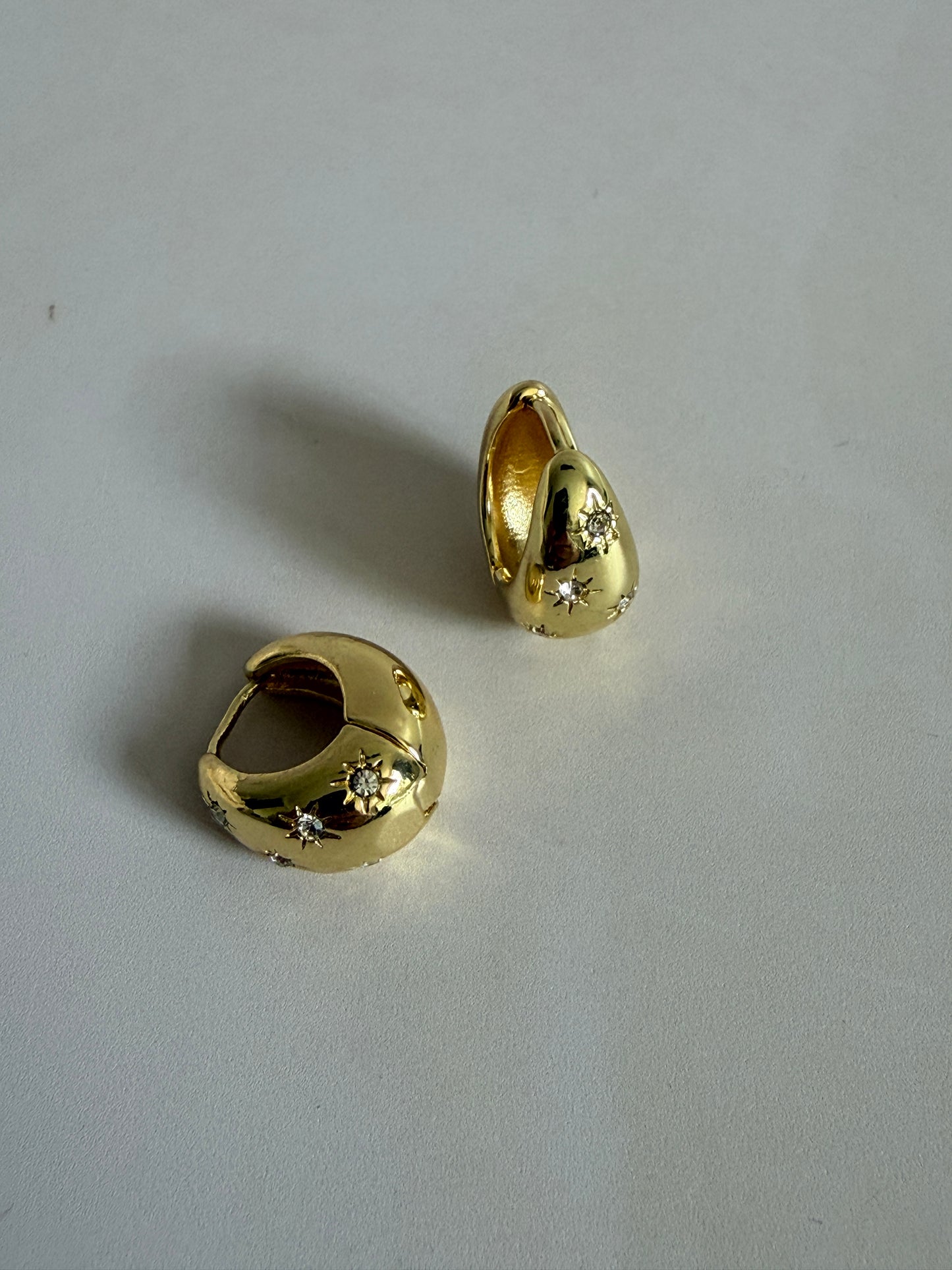 18K Gold Plated Chunky Star Huggie Hoop Earrings (ST1251)