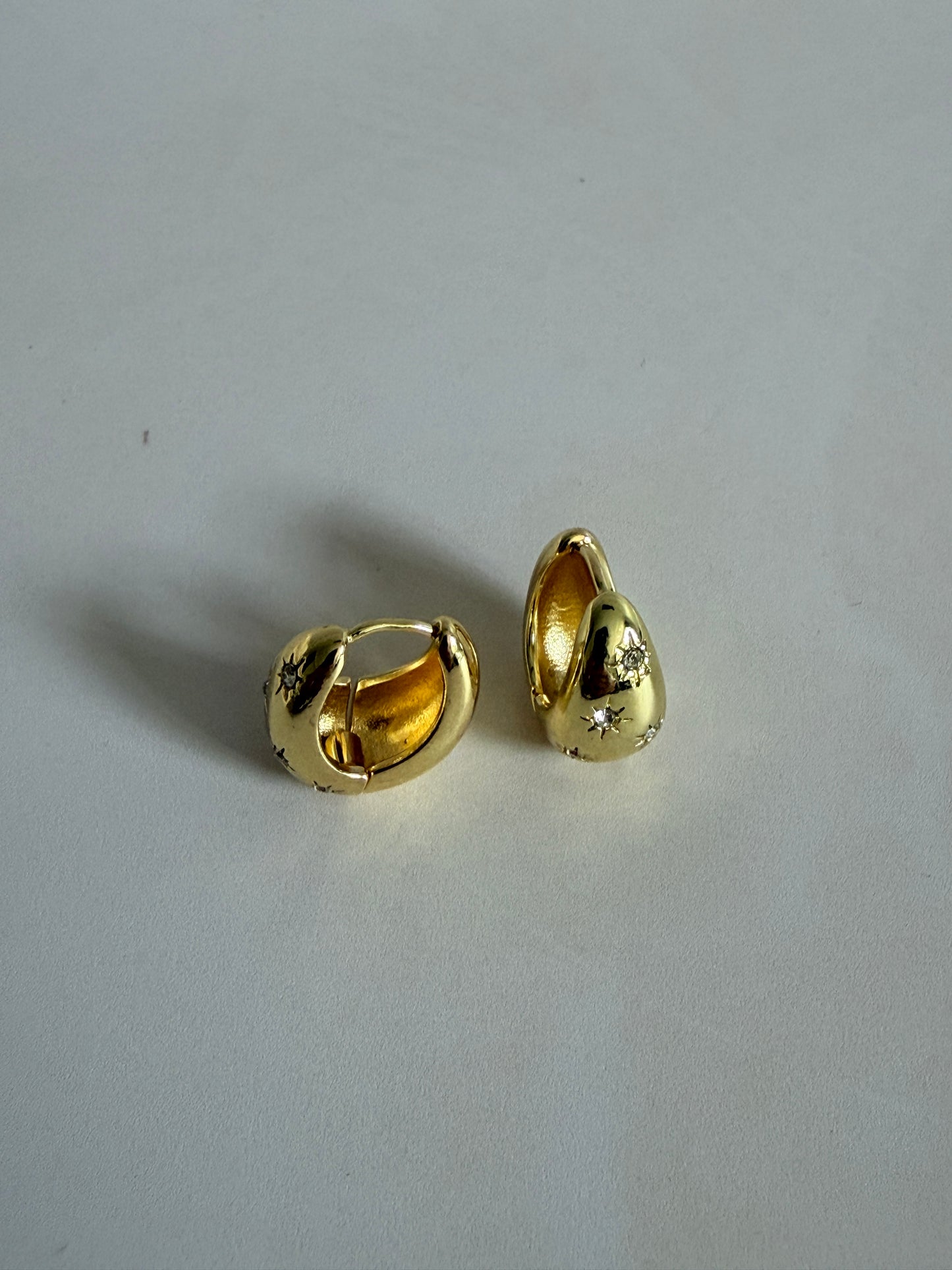 18K Gold Plated Chunky Star Huggie Hoop Earrings (ST1251)