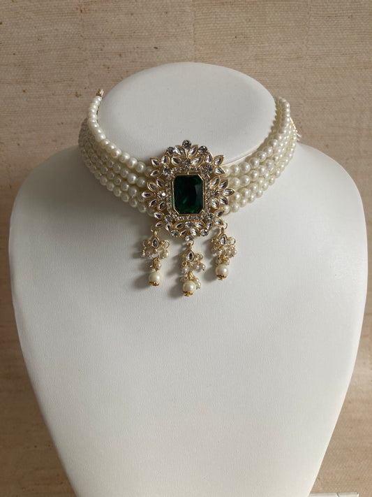 Anvi Gold Plated Kundan And Pearl Set (ST1013) (Emerald Green)