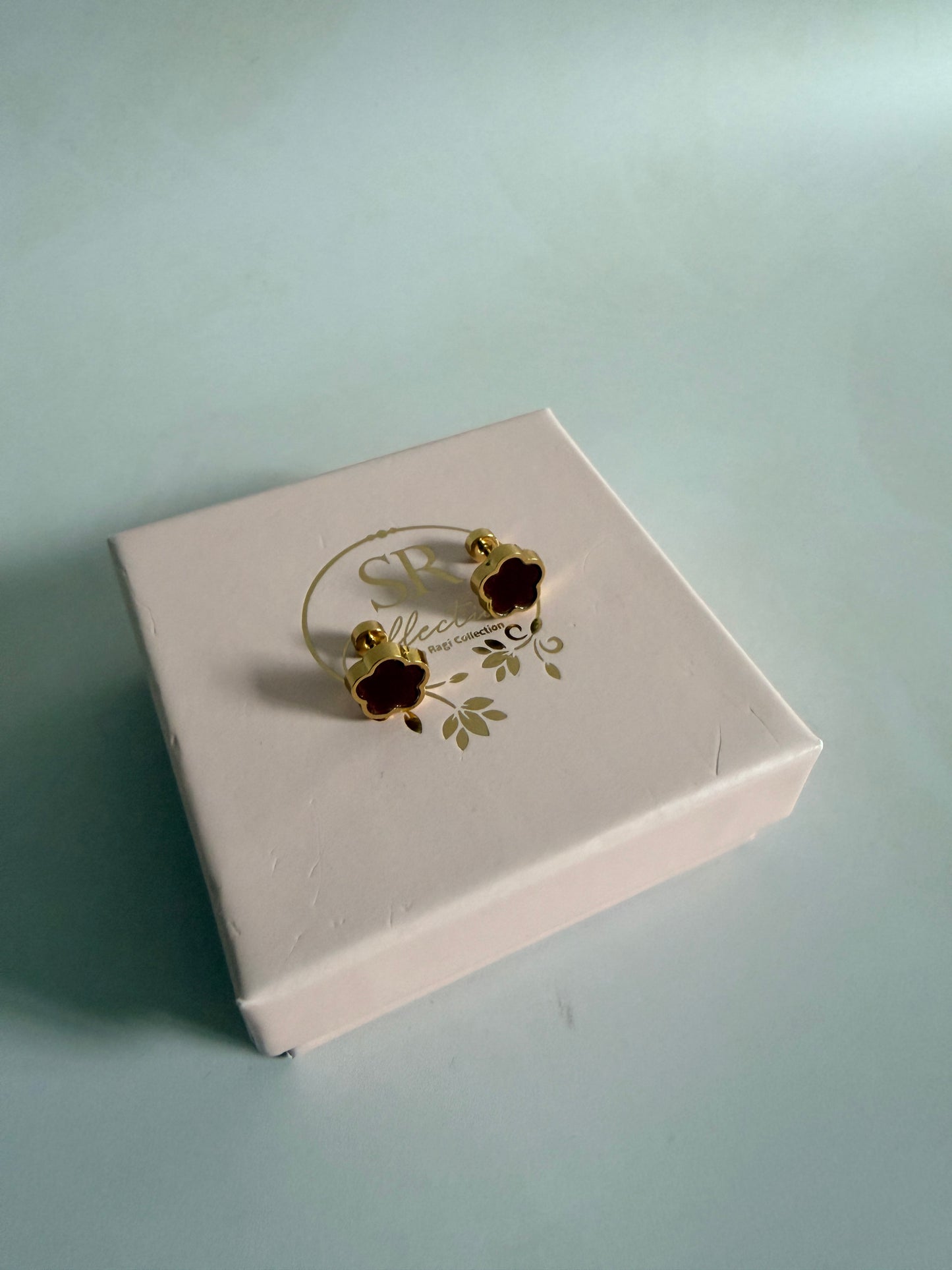 Brown Five Leaf Clover Stud Earrings (ST890)