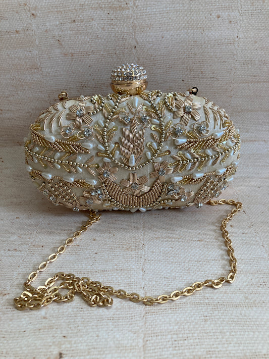 Ambrose Oval Pearl Clutch (Gold)(ST266)