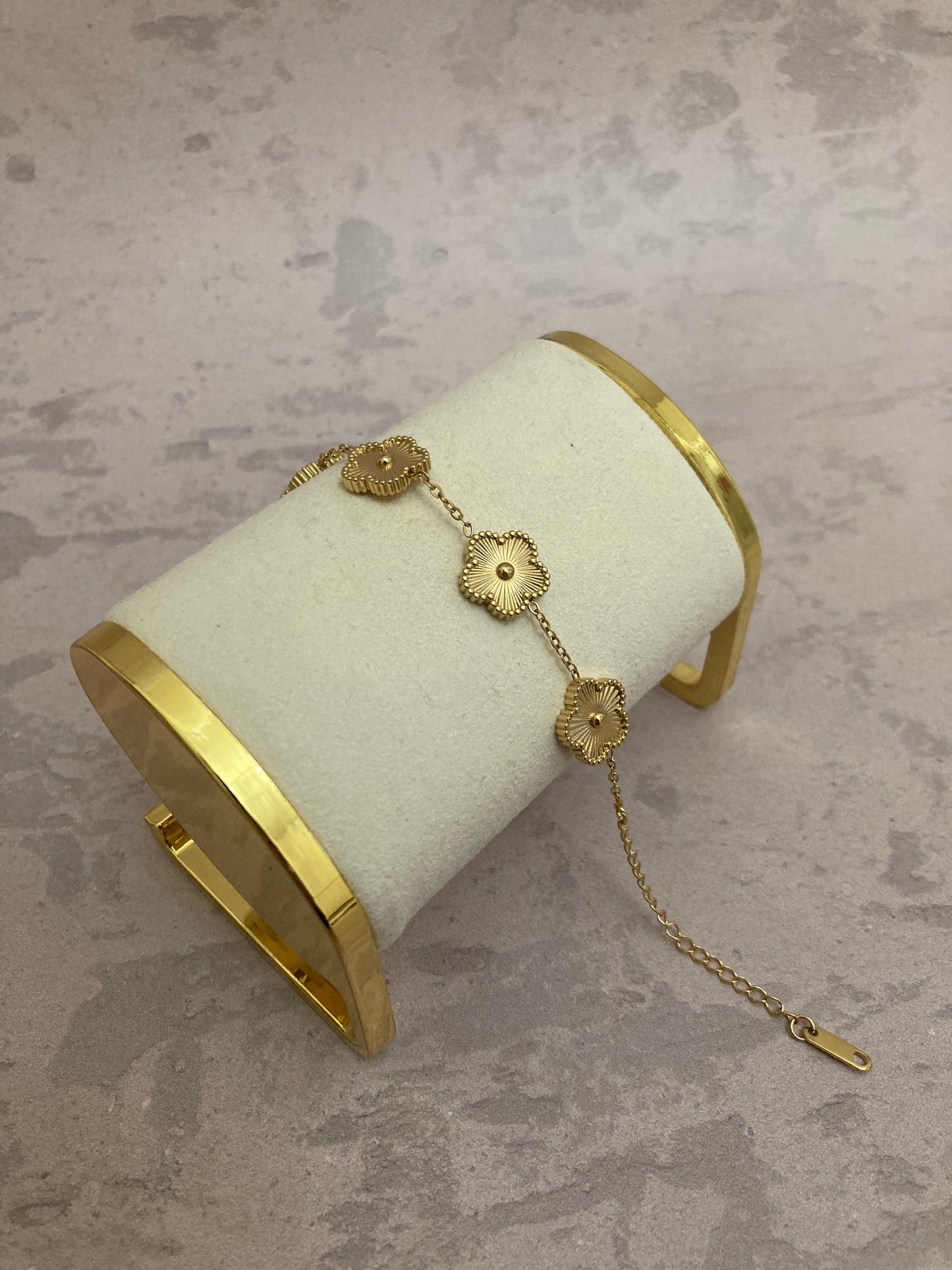Gold 5 Leaf Clover Bracelet (ST813)