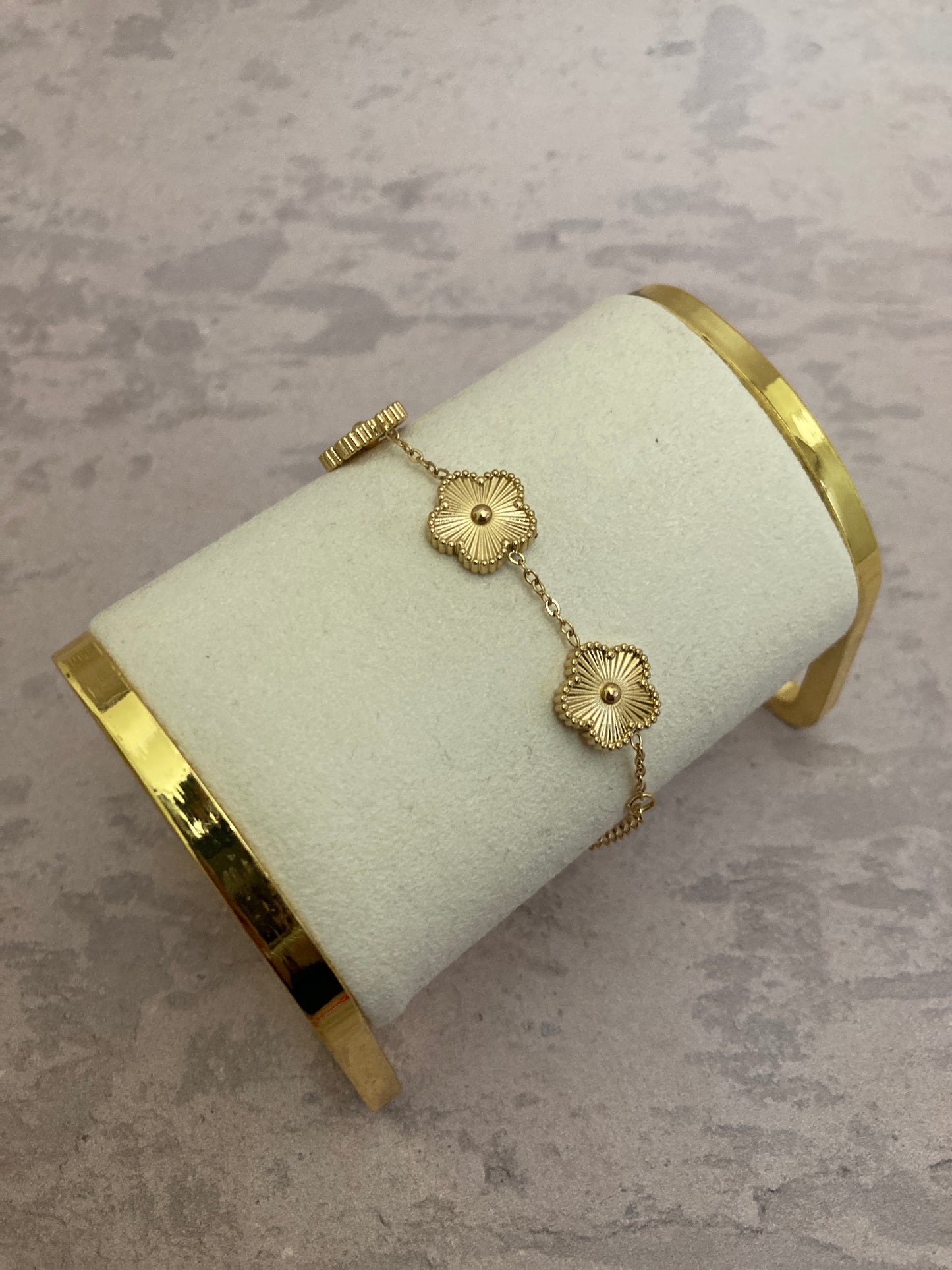 Gold 5 Leaf Clover Bracelet (ST813)