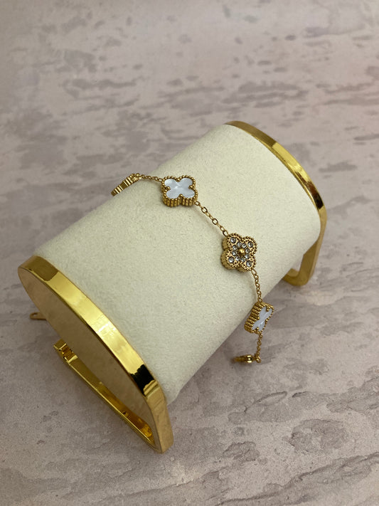 Christa 18K Gold Plated Clover Bracelet (ST838) (White)