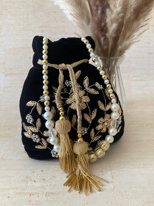 Anam Black Velvet Potli Bag (ST1054)