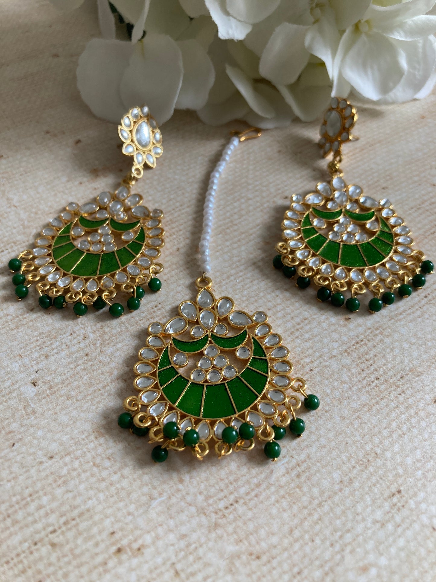Green Kundan Pearl Earrings Tikka Set (ST1157) (Silver)