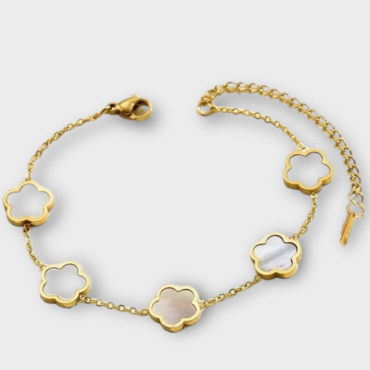 Stylish Clover Bracelet